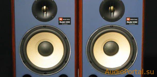 JBL 4302