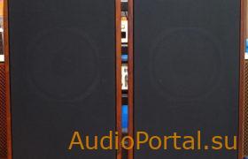 JBL L220